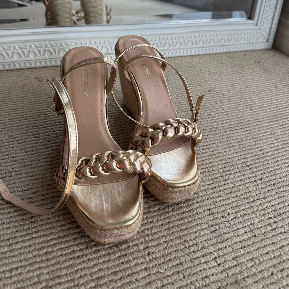 Heels - Picture 2 of 4